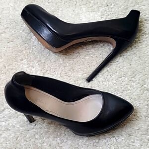 POUR LA VICTORIE Black Leather Platform Stilettos Size 8